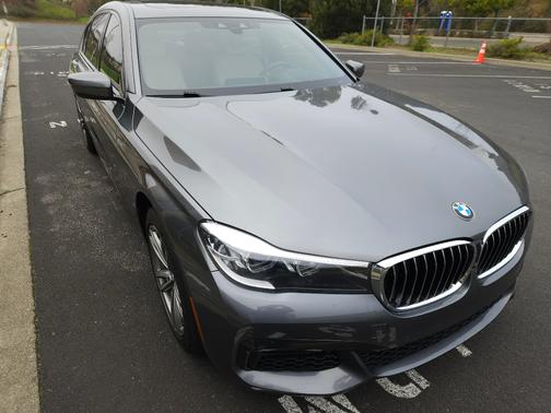 2017 BMW 740 i
