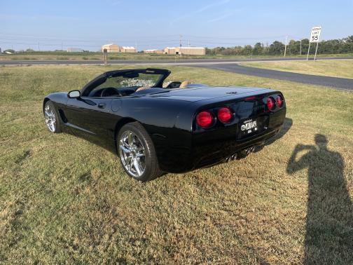 2004 Chevrolet Corvette Base