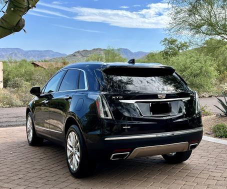 Photo 4 of 29 of 2017 Cadillac XT5 Platinum