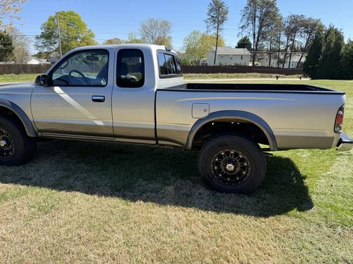 2000 Toyota Tacoma PreRunner Xtracab