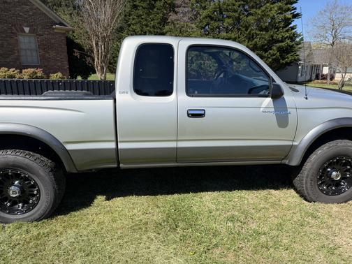 2000 Toyota Tacoma PreRunner Xtracab