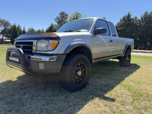 2000 Toyota Tacoma PreRunner Xtracab
