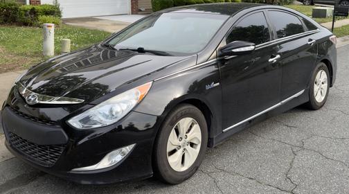 Black 2015 Hyundai SONATA Hybrid Base