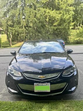 Black 2018 Chevrolet Volt LT