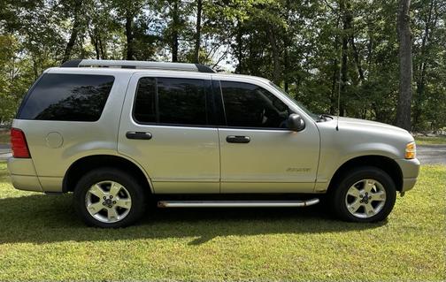 2005 Ford Explorer XLT