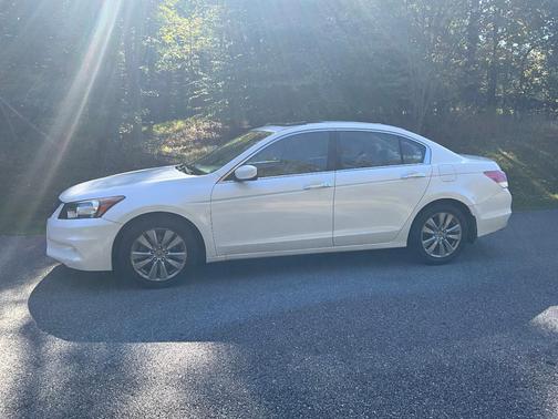 White 2012 Honda Accord EX-L