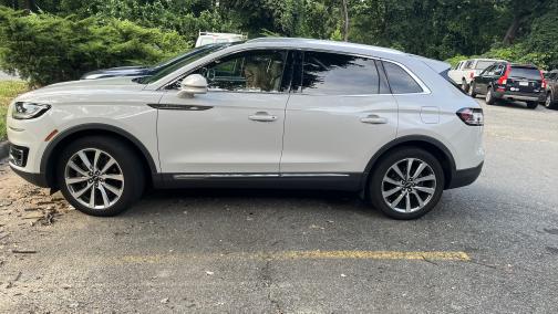 2019 Lincoln Nautilus Select