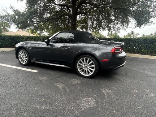 2017 FIAT 124 Spider Lusso