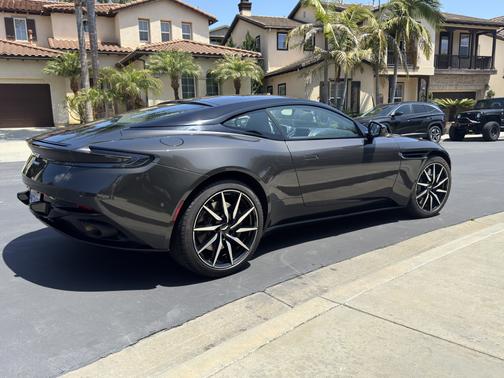 2019 Aston Martin DB11 Base