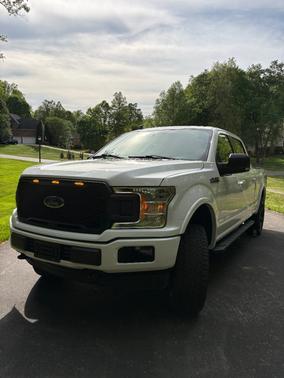 White 2019 Ford F-150 XLT