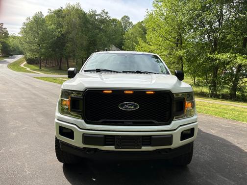 White 2019 Ford F-150 XLT
