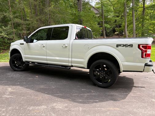 White 2019 Ford F-150 XLT