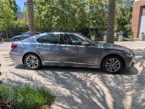 Gray 2014 Lexus LS 460 Base