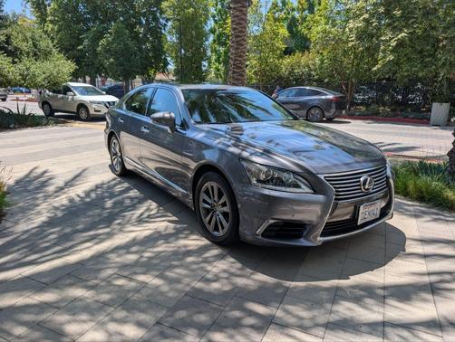Gray 2014 Lexus LS 460 Base