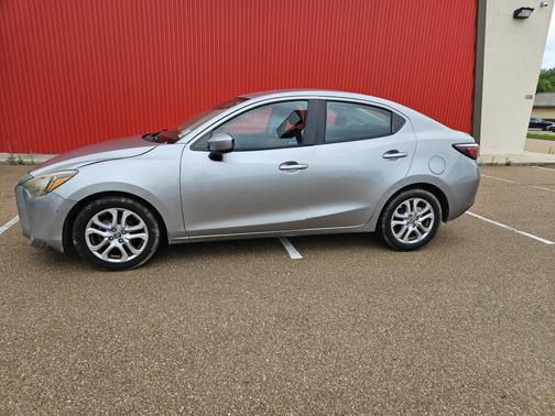 Gray 2016 Scion iA Base
