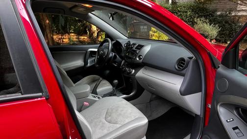 Red 2011 Toyota RAV4 Base