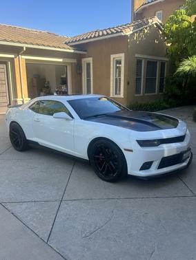 White 2014 Chevrolet Camaro 2SS