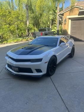 White 2014 Chevrolet Camaro 2SS