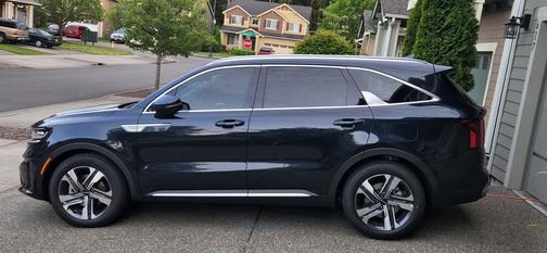 Photo 1 of 2 of 2022 Kia Sorento Plug-In Hybrid SX Prestige