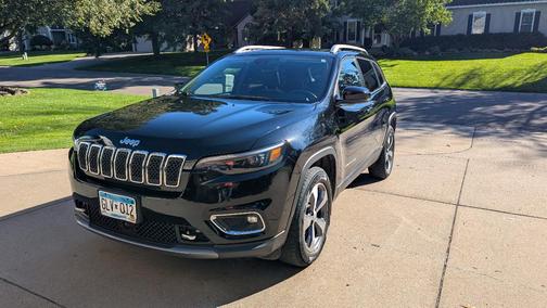 Black 2021 Jeep Cherokee Limited
