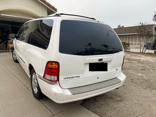 2001 Ford Windstar SE