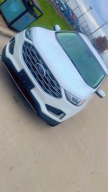 White 2019 Ford Edge SEL