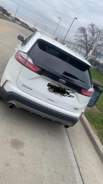 White 2019 Ford Edge SEL