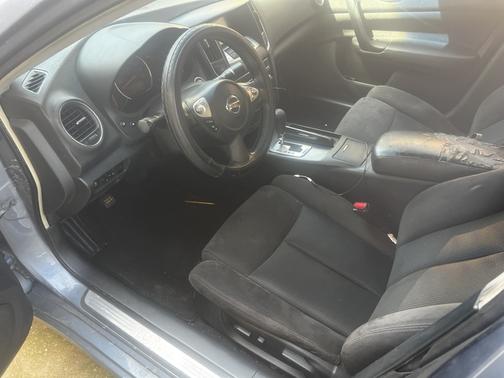 2012 Nissan Maxima S