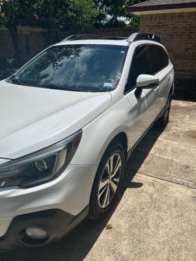White 2019 Subaru Outback 3.6R Limited