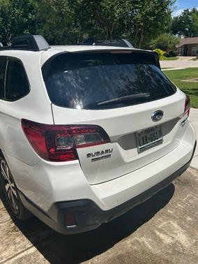 White 2019 Subaru Outback 3.6R Limited
