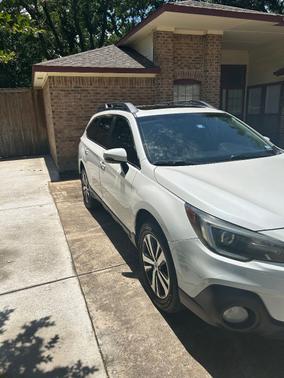 White 2019 Subaru Outback 3.6R Limited