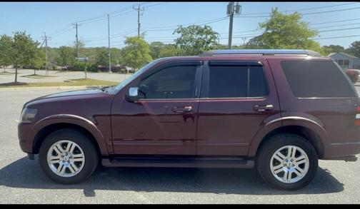 Red 2007 Ford Explorer Limited