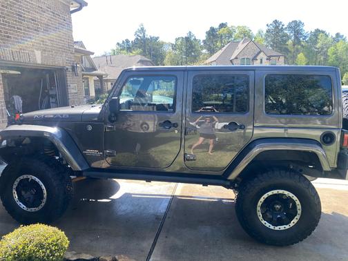 Gray 2016 Jeep Wrangler Unlimited Sport