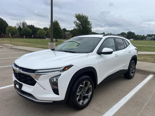 White 2026 Chevrolet Trax LT