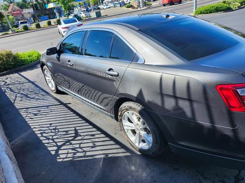 Gray 2019 Ford Taurus SE
