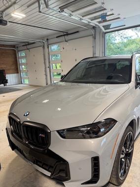 2025 BMW X5 M60i