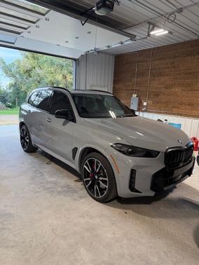 2025 BMW X5 M60i