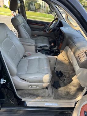 Black 2000 Lexus LX 470 Base