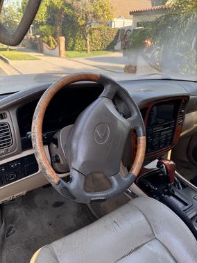 Black 2000 Lexus LX 470 Base