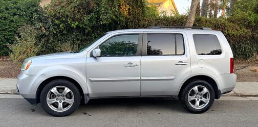 Silver 2012 Honda Pilot EX-L