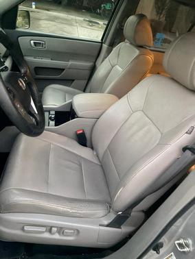 Silver 2012 Honda Pilot EX-L