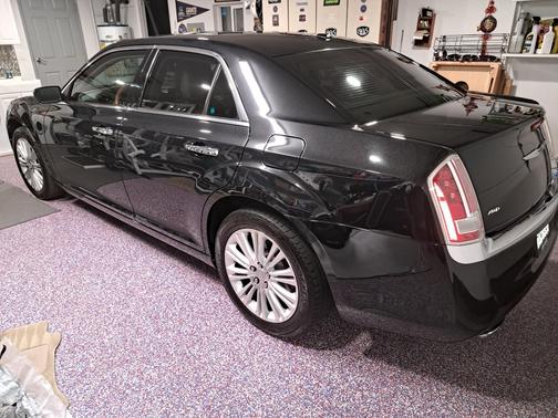 2014 Chrysler 300C Base