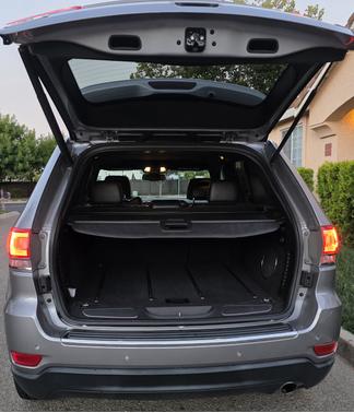 Silver 2015 Jeep Grand Cherokee Limited