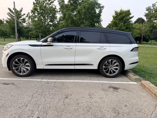 White 2020 Lincoln Aviator Grand Touring AWD