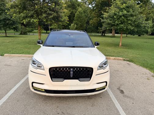 White 2020 Lincoln Aviator Grand Touring AWD