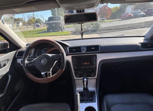 2013 Volkswagen Passat 2.5 SE