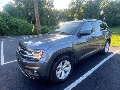 Gray 2018 Volkswagen Atlas 3.6L SE w/Technology