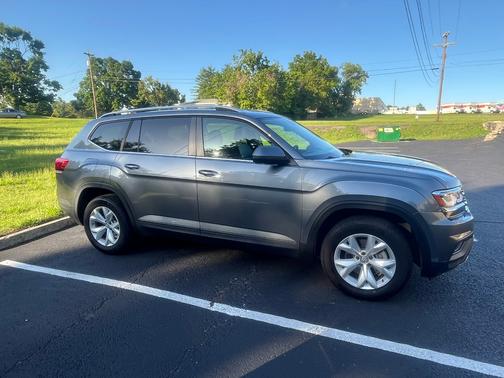 Gray 2018 Volkswagen Atlas 3.6L SE w/Technology