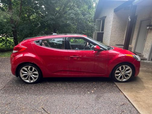 Red 2012 Hyundai Veloster Base
