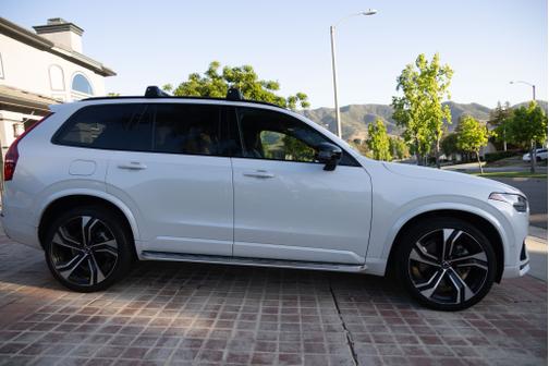 2022 Volvo XC90 Recharge Plug-In Hybrid T8 R-Design 7 Passenger